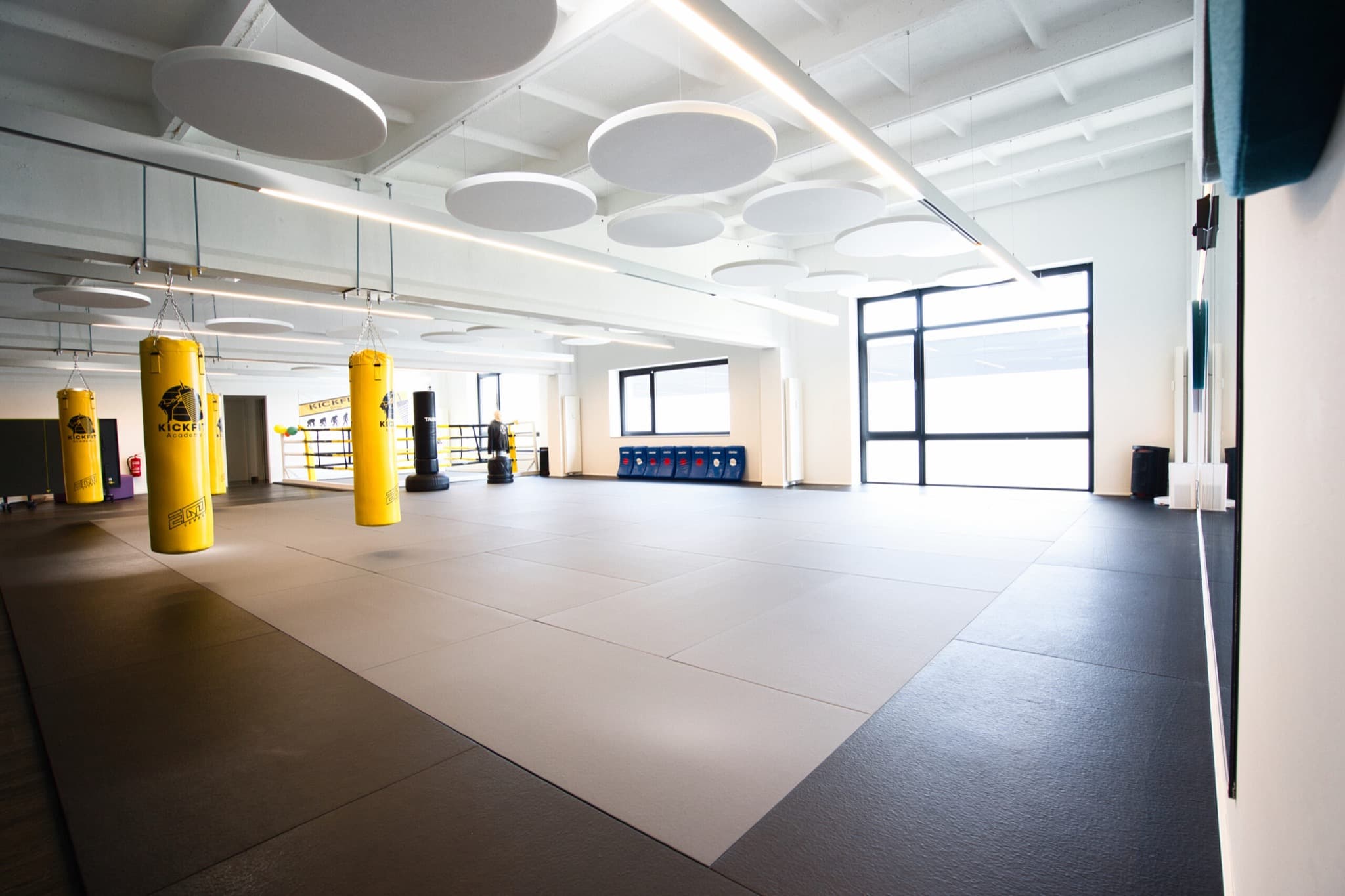 KickFit Academy Jena: großzügige Mattenfläche